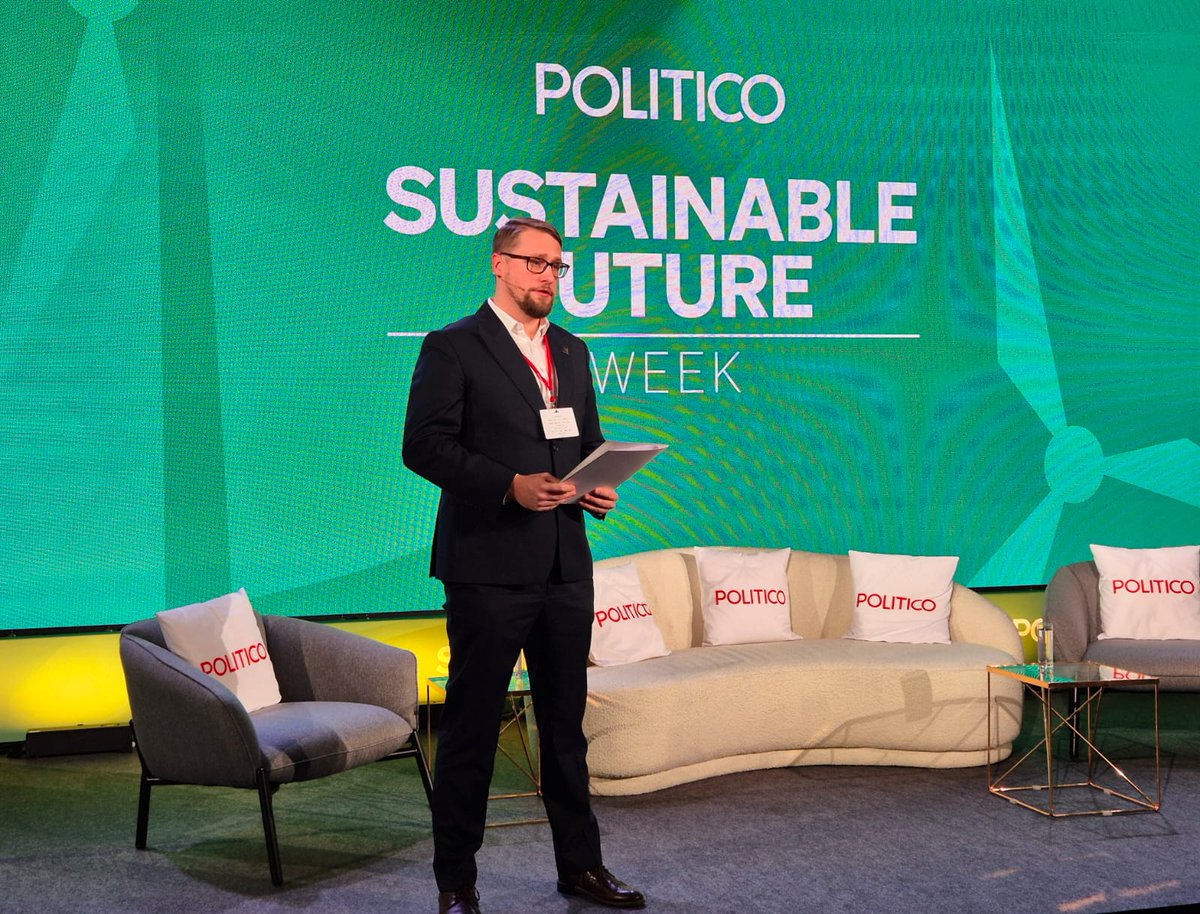 PKEE_Brussels's tweet photo. Michał Orłowski, VicePresident @TauronPE, during opening remarks of Energy Sessions at #POLITICOSustainableWeek: Instead of setting ambitious goals in the #EU energy policy, we need realistic goals - and achieve them. And technological neutrality should be our guiding principle. https://t.co/wK19iPFZuS