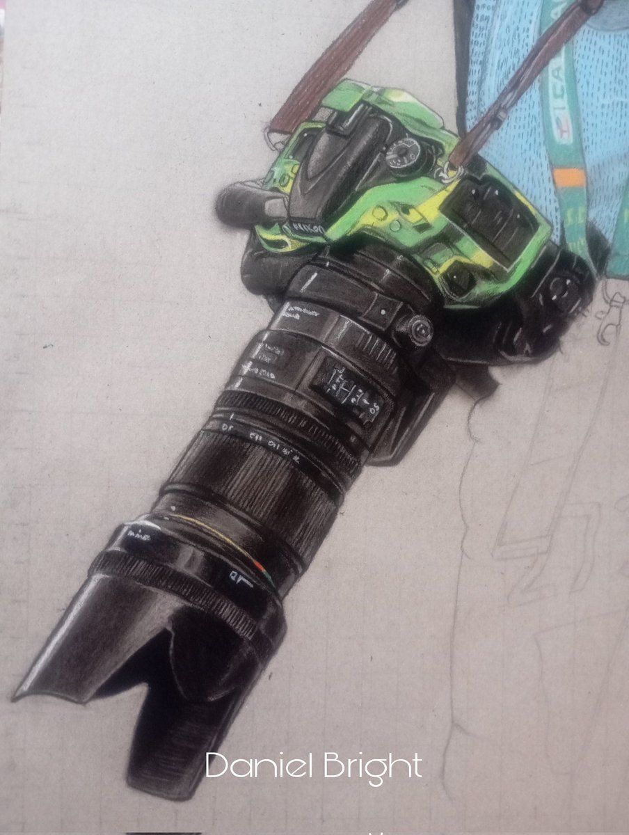 Degr8_art's tweet photo. I drew a camera 📸 Again 😌 https://t.co/0owkbG7qw2
