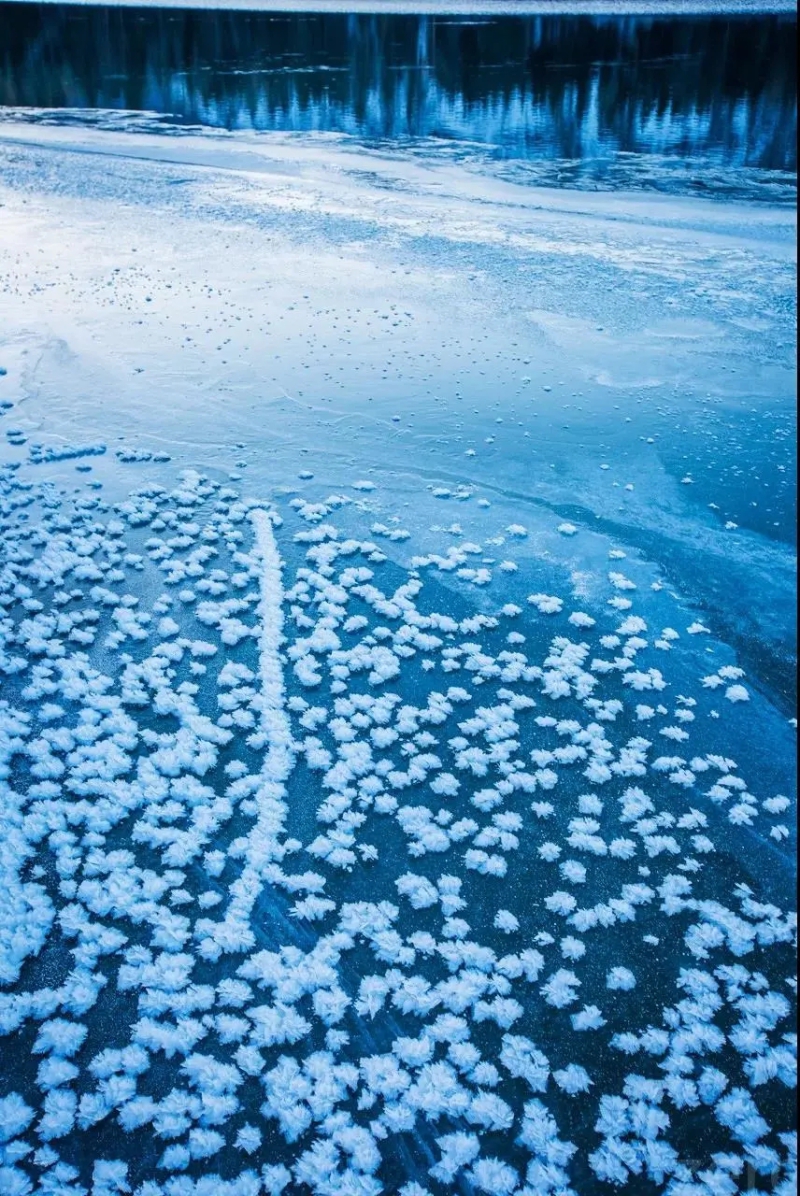 Alim_CHN's tweet photo. Come to Xinjiang this winter and embark on a magical icy adventure.