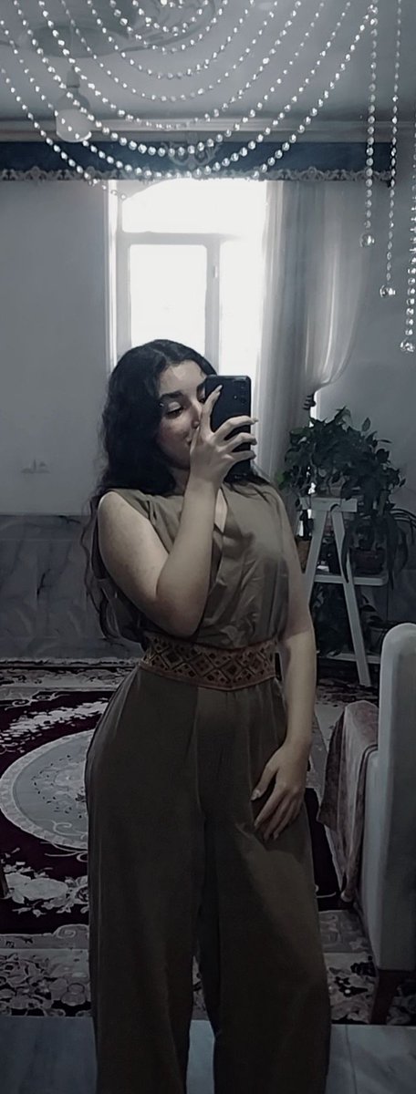 کمر های باریکتون رو ببینم👀🤍