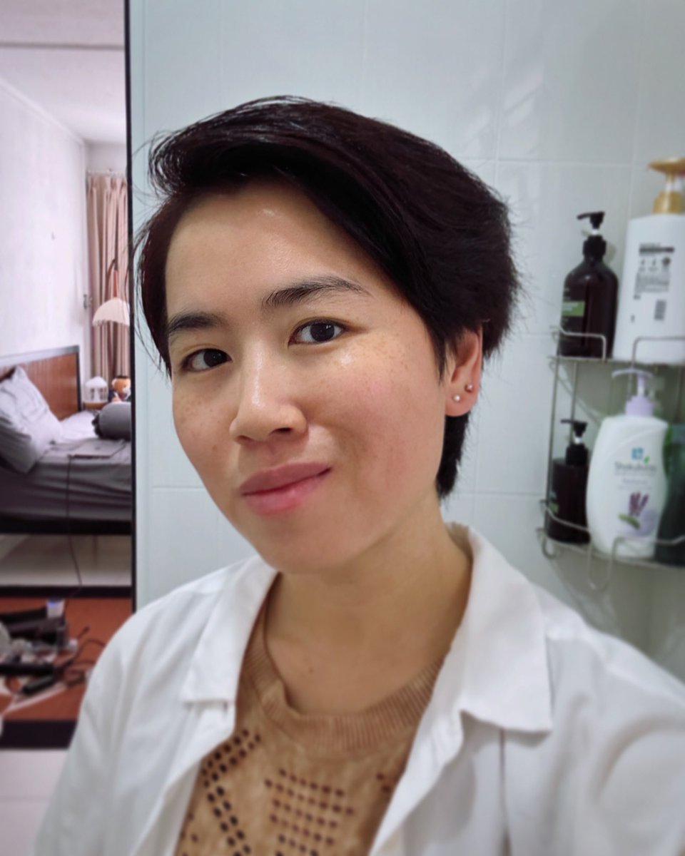 erniesg's tweet image. Wake up in the morning feeling like a comma with some slightly visible abs. 😻🦾🦾 #techinasia #fitness #workout #exercise #abs #artificialintelligence #strengthtraining #dreamjob