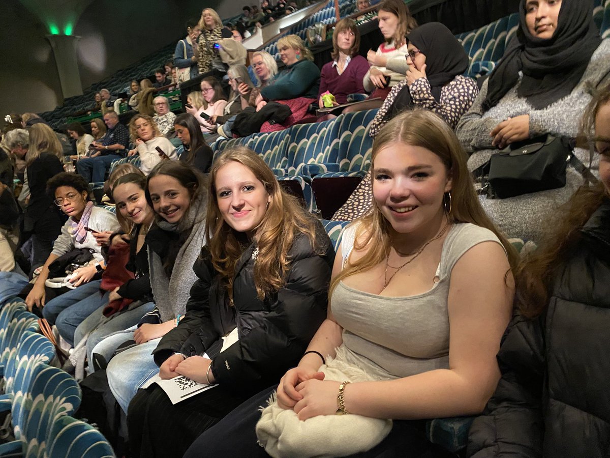 Music GCSE trip to Wicked! <a href="/StSwithunsGirls/">St Swithun's School</a> <a href="/WickedUK/">Wicked UK</a> #stswithunsmusic