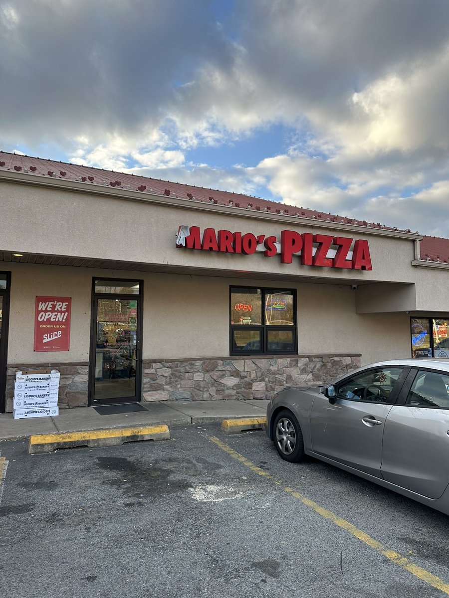 Shift4_Enzo's tweet photo. Mario’s Pizza in Elkton MD is now operating with @SkyTabPOS and processing payments at light speed with @Shift4   Another win for #skytab #shift4 https://t.co/WdovOurwSe