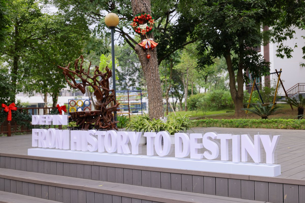 thevapelabs's tweet image. 🌟 Thanks for Vibing with #TVL at #VTIS2024! 🌟

What an incredible journey we’ve had! From the buzz on the @vtis2024 main stage to the unforgettable moments at our side event, DePIN: From History to Destiny, the energy was off the charts. 💜

A huge shoutout to our co-hosts…