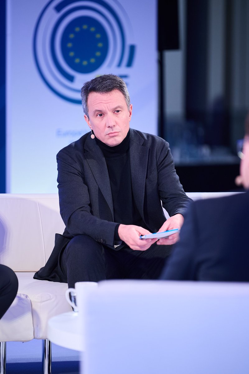 MartensCentre's tweet photo. 🇪🇺“There is a need to develop a new methodology to work with the member states, to have well-aligned and defined priorities and level of ambition.” - @camille_grand says in our exclusive #EIF24 discussion with #Defence Commissioner @KubiliusA.
#FocusFuture https://t.co/nfiX3dt6Ez