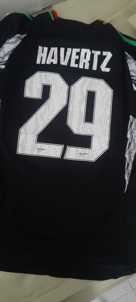 GunnerMariano's tweet photo. Si hoy Kai Havertz hace un gol, sorteo esta camiseta de el entre todos los que le den MG a esta publicación, la compartan y me sigan.

Re facil participar https://t.co/yWm7Rzunnd