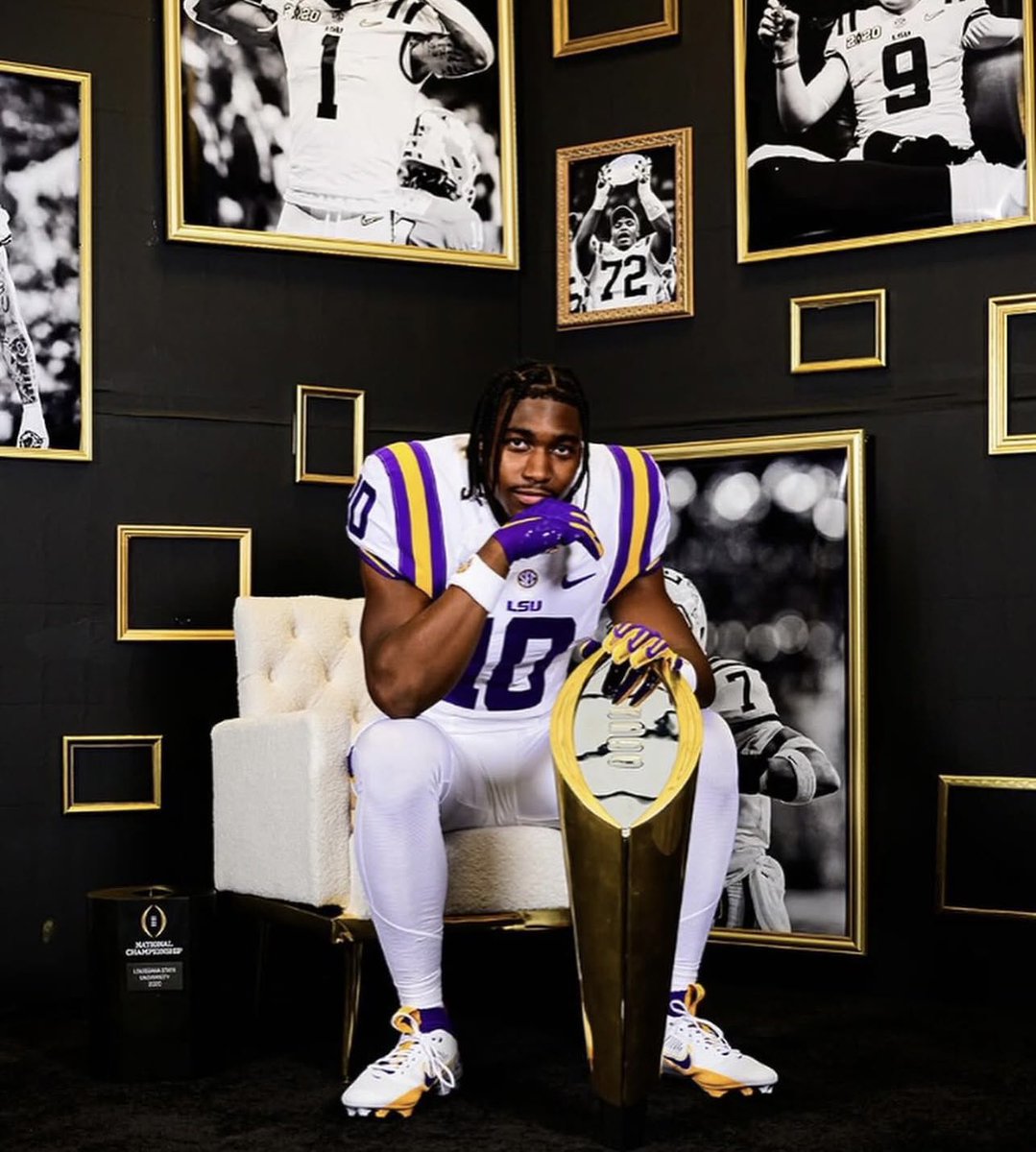 #LSU has officially signed a pair of Top 10 linebackers in America during the Early Signing Period.

Charles Ross: No. 2
Jaiden Braker: No. 8

Blake Baker and Co. lock in the star-studded duo for the future after signing the dotted line on Wednesday morning.

A huge win for LSU.