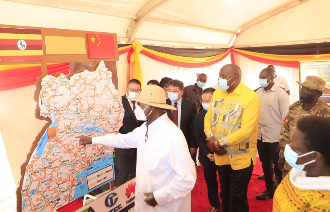 CHRISBARYOMUNS1's tweet image. President Y.K Museveni has today launched the 5th phase of the National Backbone Infrastructure(NBI) project in Moroto. Under the first 4 phases, 53 districts were reached with the internet fibre. Phase 5 will extend it to the remaining districts & also do last mile connections.