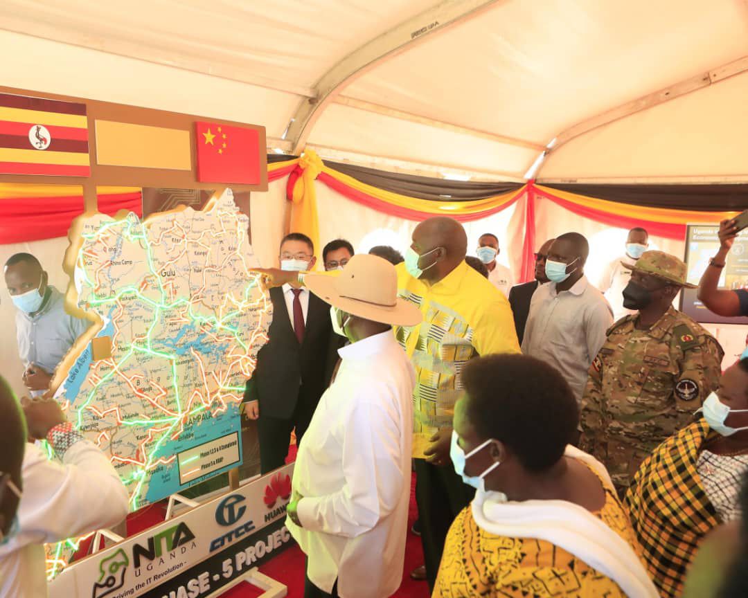 CHRISBARYOMUNS1's tweet image. President Y.K Museveni has today launched the 5th phase of the National Backbone Infrastructure(NBI) project in Moroto. Under the first 4 phases, 53 districts were reached with the internet fibre. Phase 5 will extend it to the remaining districts & also do last mile connections.