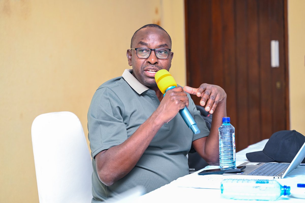 PublicHealthMoH's tweet photo. The @PublicHealthMoH 
 is training senior officers on Public Finance Management to boost accountability, efficiency, &amp; compliance. This aligns with ongoing reforms &amp; UHC goals, ensuring transparency and effective use of public resources. https://t.co/3aAAvaw1Ik
#Training #UHC https://t.co/t2bEjRLPge