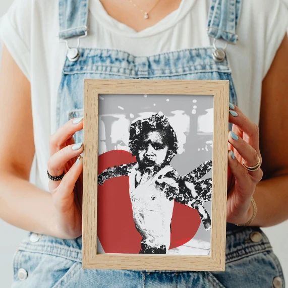 hereiyd's tweet image. "🖼️ Preserve Your Precious Moments, All-in-One! 💖

We bring you custom PhotoFrame designs for couples, kids, and families at affordable prices – including Design + Print + Frame! 🎨✨
#CustomPhotoFrames #AffordableFrames #CoupleGoals #FamilyLove #KidsMemories #DesignPrintFrame "