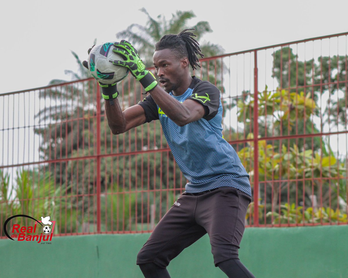 RealDeBanjulFC's tweet photo. Safe hands 🧤🕸️🙌🏼!

#rdb #saidy #sabally #champions #cityboys #realdebanjul https://t.co/V09N10NVdp