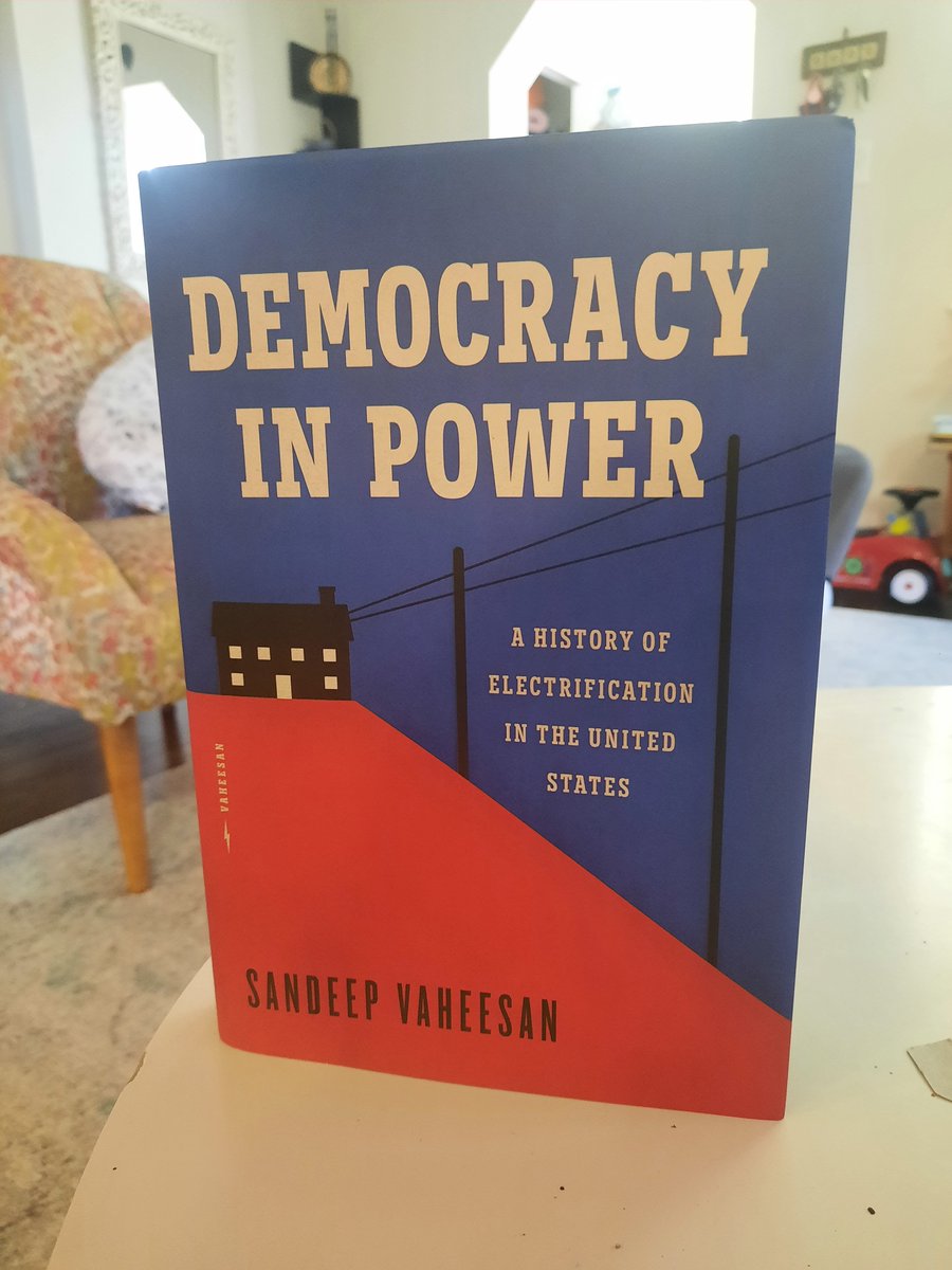 sandeepvaheesan's tweet image. 1. My book Democracy in Power is out today! It examines the history of cooperative and public power in the United States and lays out one possible future.
I’m indebted to so many people for their encouragement, support, and wisdom. I’ll highlight a few. press.uchicago.edu/ucp/books/book…