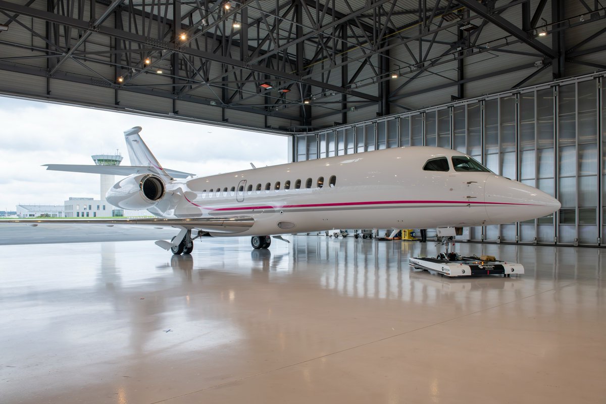 jetaviation's tweet image. We are excited to introduce a new Falcon 6X to our fleet.​
​
Model: Falcon 6X ​
Seating: 13 passengers ​
Crew: 2 pilots ​
Range: 5,500 nm | 10,186 km ​
Speed: 562 kts | 1,040 km/h ​

Make an inquiry: ow.ly/MVcN50UkKN6
 ​
#Aviation #BusinessAviation #FlyCharter  #Falcon6X