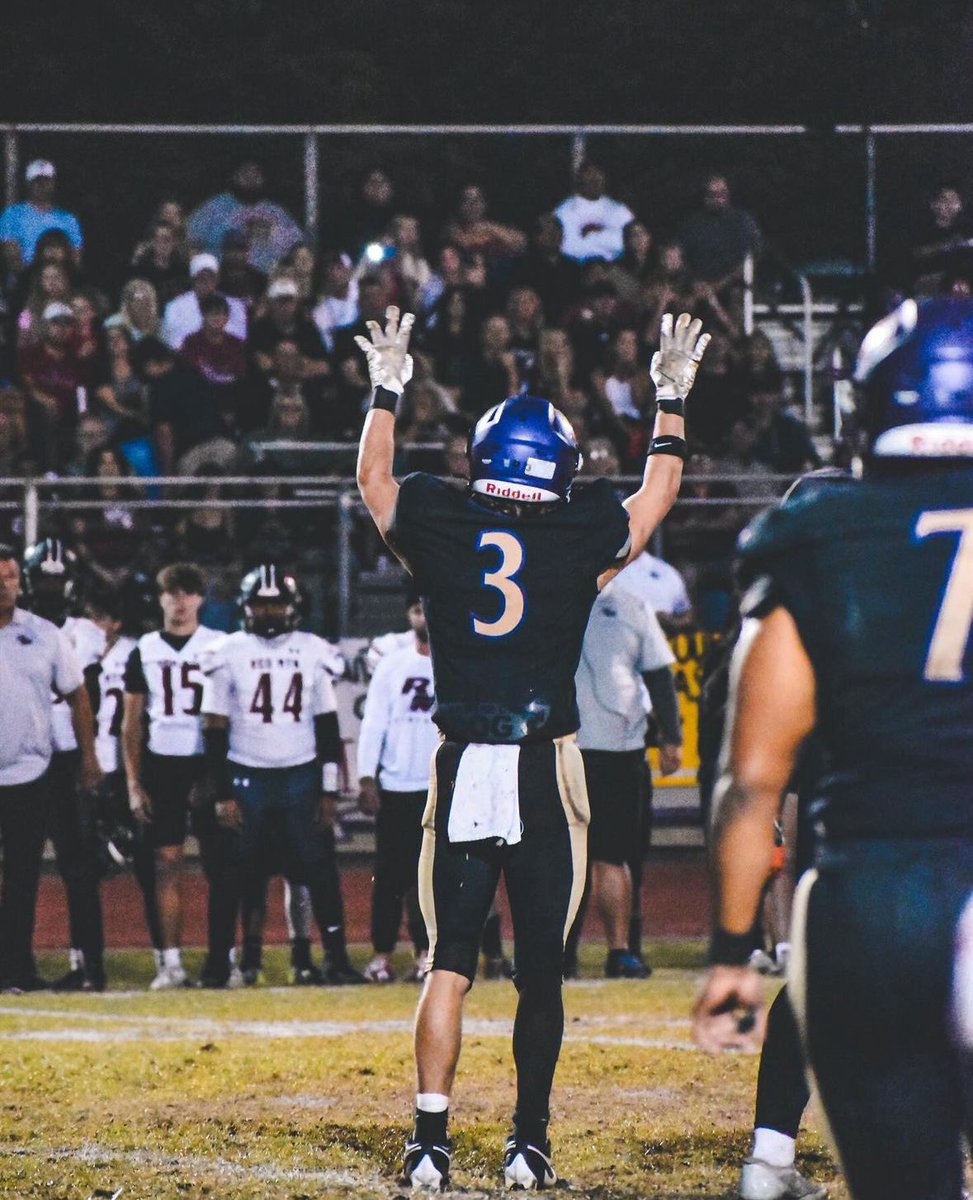 Thank you Queen Creek for the past 4 years! Wouldn’t want to be anywhere else. Here’s my varsity career stats: 

506 Receiving yards
30 Receptions 
16.9 yards per catch 
1839 All purpose yards

109 Total Tackles
4 INT
10 PBU

3 Kick Return TD