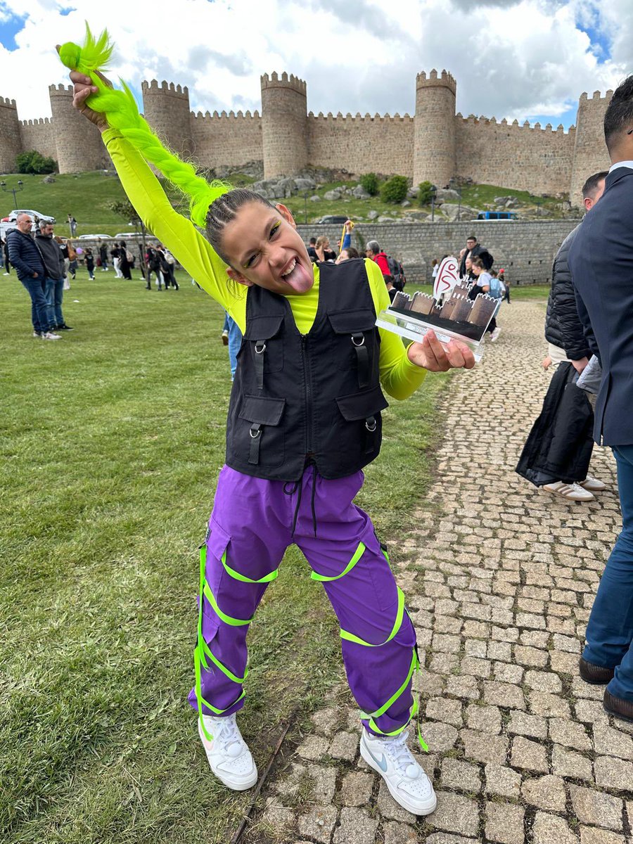 iesAlBaytar's tweet photo. Ainhoa Prados, alumna de 1 de ESO A, ha quedado 1 de España en baile urbano infantil de grupo  y  bronce en la Copa de España de judo. Dentro de una semana participa en en campeonato de baile de Andalucía. 
Mucha suerte y muchas felicidades!

@shine_school @PradosJuanma https://t.co/UXCordL6Gm
