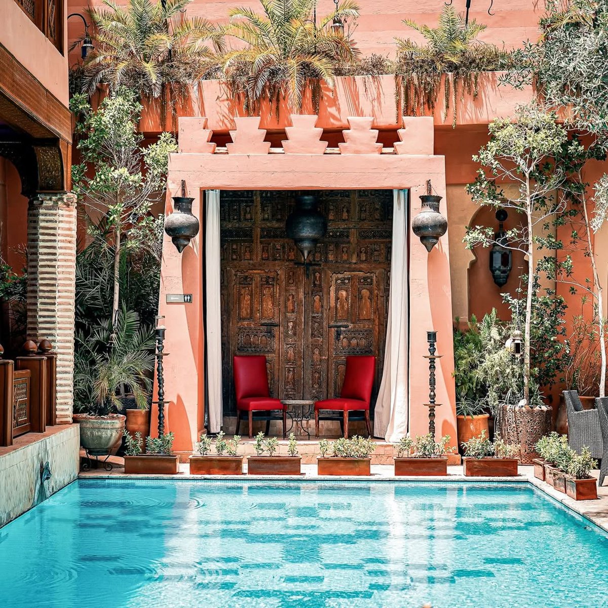 cyplon's tweet photo. This is the stunning La Maison Arabe in Marrakech.🇲🇦
A true institution since its opening in 1946, La Maison Arabe has achieved legendary status.✨
Situated in Marrakech's iconic Medina, this riad offers a perfect blend of authenticity, charm, and meticulous attention to detail https://t.co/p1OKd1VqCw