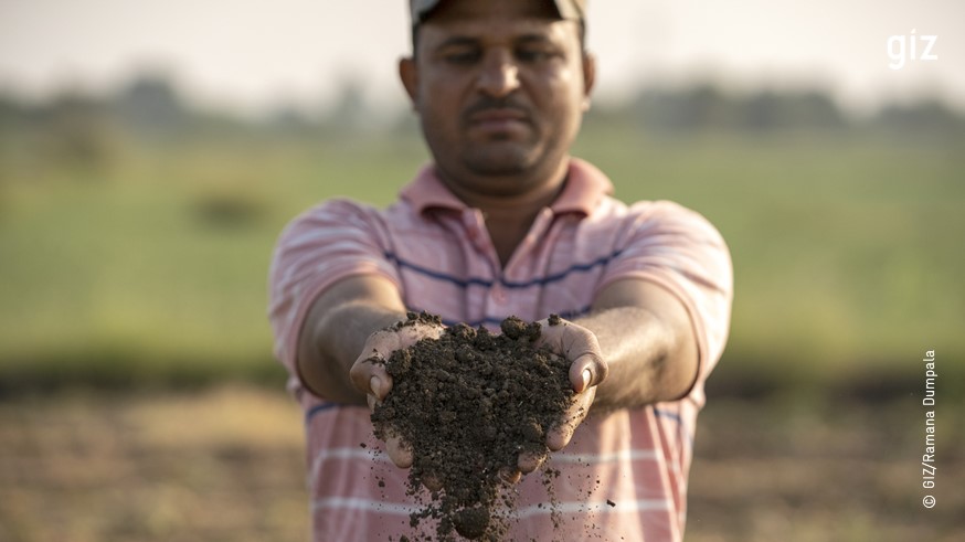 🌍 #WorldSoilDay and #COP16Riyadh: We preserve and rebuild soils to counteract desertification and contribute to food security. Read more ➡️giz.de/en/workingwith…