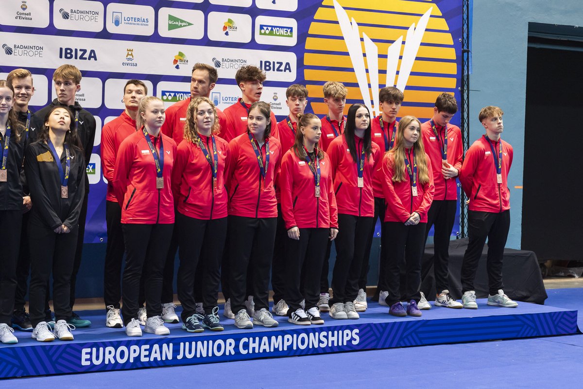 pz_bad's tweet photo. Brąz drużyny i finał singla w Mistrzostwach Europy Juniorów. Wcześniej 1/8 finału w mistrzostwach świata Mateusza Golasa i 13. miejsce na świecie drużyny - wszystko bez wsparcia ze strony Ministra.
https://t.co/43TkoFcMq0 https://t.co/IOTIXcmLle