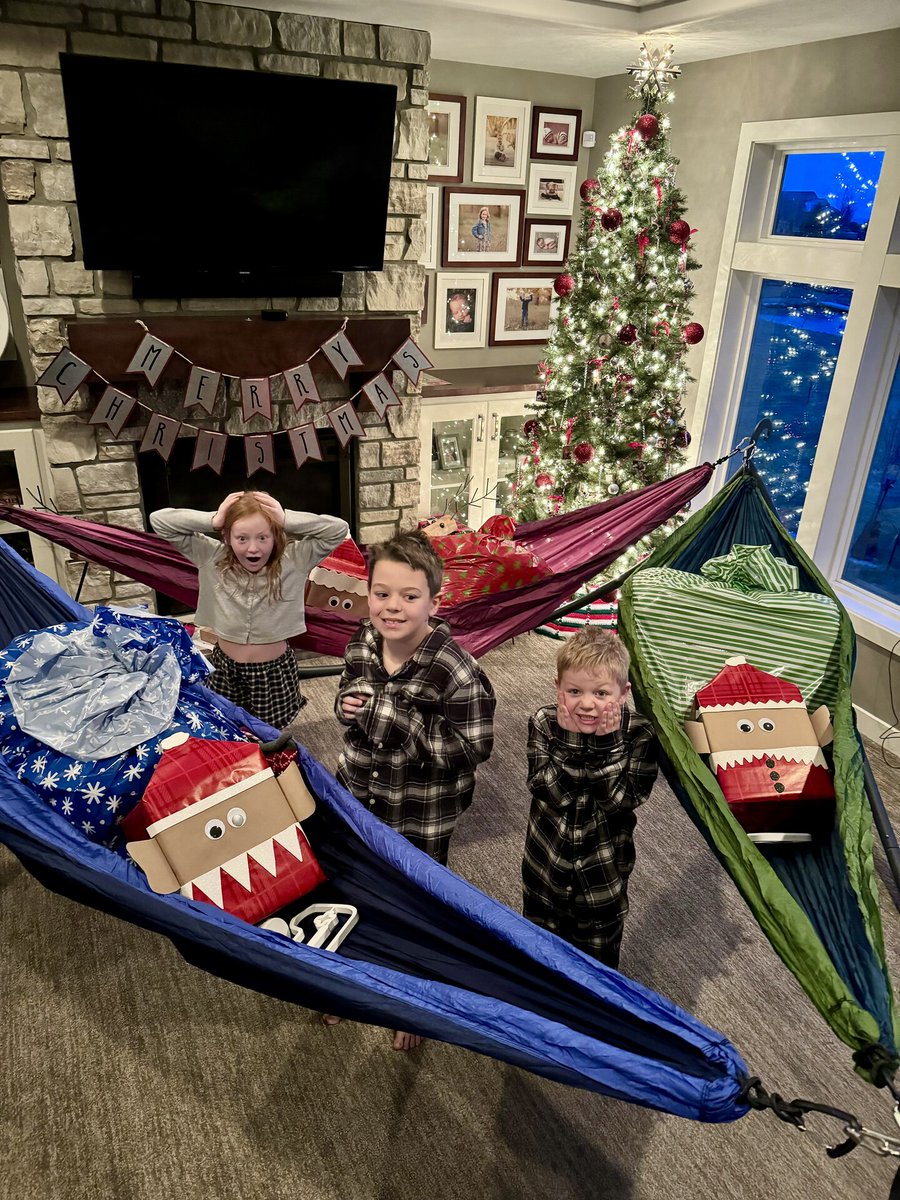 ENOHammocks's tweet photo. We’ve got Santa on speed dial. 

Make your holiday celebration legendary with 25% off sitewide - that includes all hammocks and our triple hammock stand, the ENOpod. Shop now: https://t.co/g5bYujYY5j

📷: Alyssa McLellan - past photo contest participant https://t.co/xI5AdhiC2y