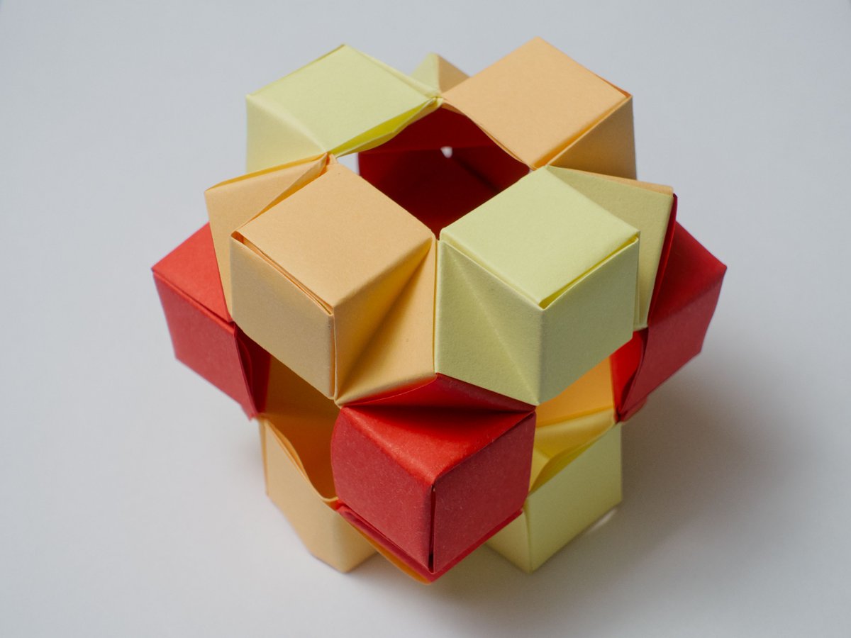 mkosmul's tweet photo. In 2020, I refolded the Oxi module Cube, my first modular design, going back to 2005. I used slightly higher quality paper, but it’s still sheets from a note block. Folding instructions: https://t.co/rcUshwqTBo
#origami #cube #modularorigami #unitorigami #MichałKosmulski https://t.co/mj1PG11obX
