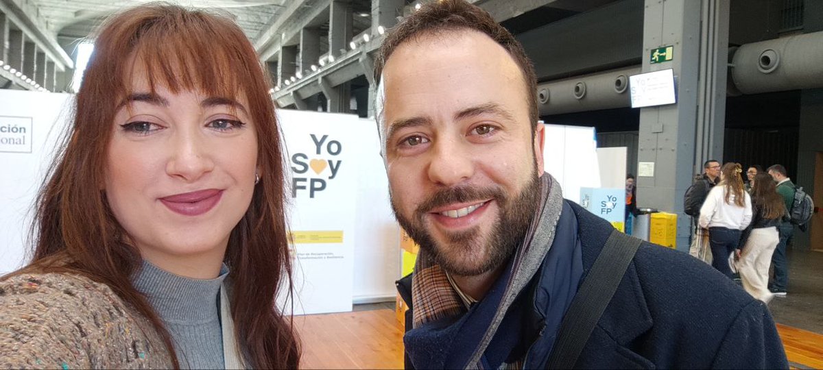 mcberciano's tweet photo. Hemos estado en el evento de la Alianza por la FP del @educaciongob

Un orgullo ver los trabajos del alumnado de algunos 
Centros de Excelencia con los que trabajamos en @businessadn como @HdM1966 o @CarlosOrozaCIFP 

El curso que viene muchos más con #ElLibroNoLibro de #IPE https://t.co/ULB3tYE1uc