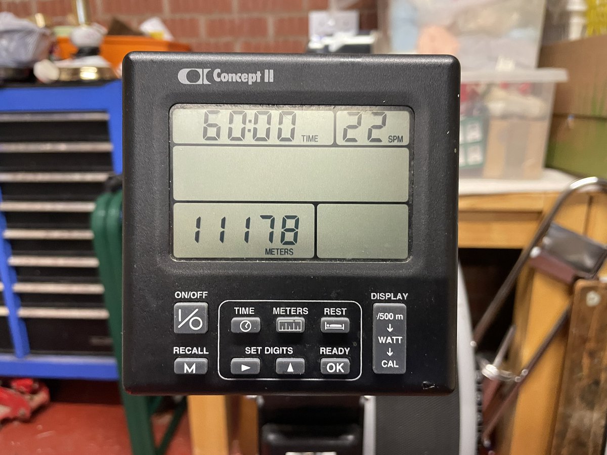 GrumpierDaily's tweet image. 60 minutes.
Fat old bloke on a #concept2 #rowing