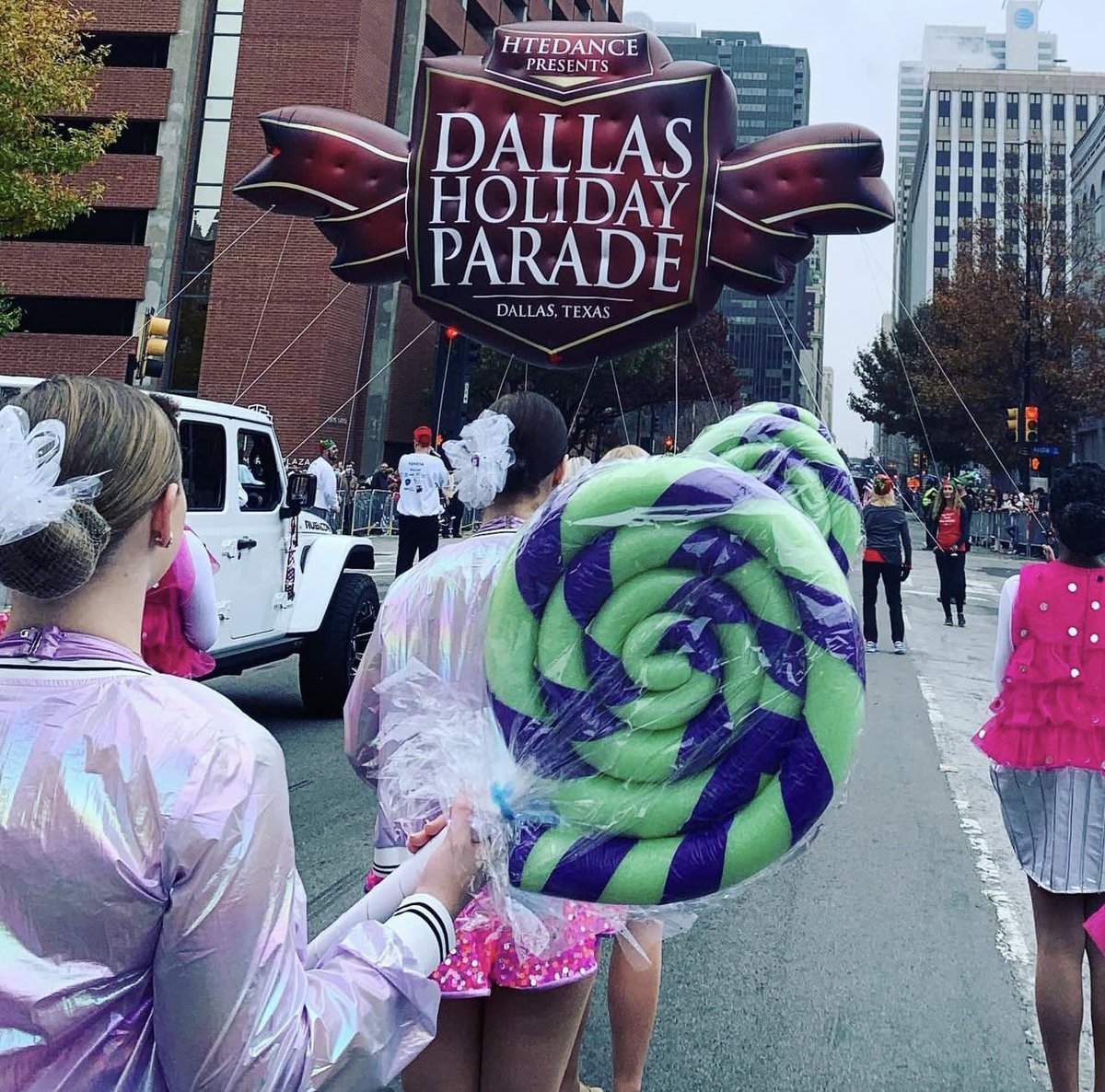 BHSElkStrutters's tweet image. Can’t wait to see everyone Saturday morning in Dallas for the @dallasholidayparade ! If you can’t catch us in Dallas, no problem! We’ll see you in the evening for the Burleson parade of lights! Let’s have a parade! #OFIF