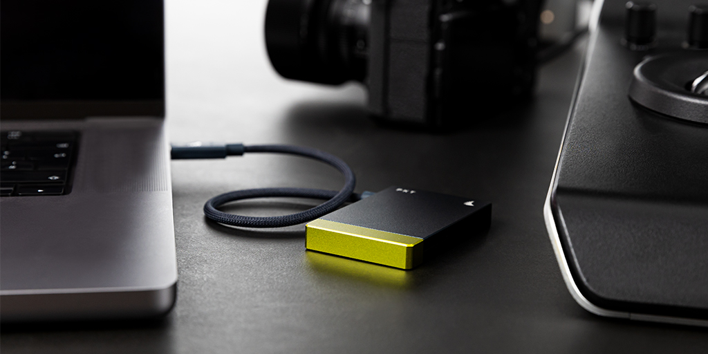 With Card Reader PKT get reduced workflow, less gear, more functionality.

• Effortless file offloading
• External USB-C recording
• Direct, lag-free post-production file processing
• Uninterrupted Hot Swap support for rotating
Angelbird memory cards