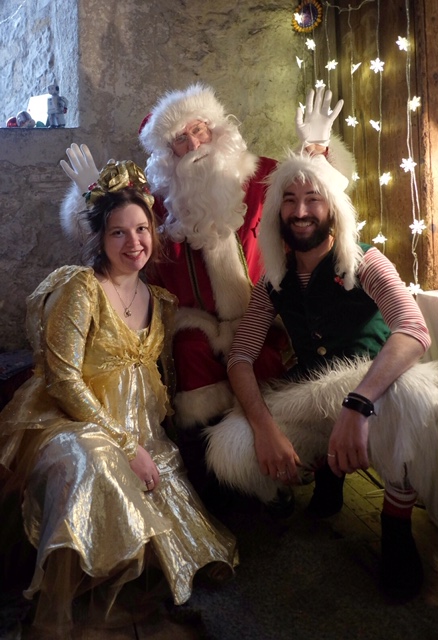 staugustinestwr's tweet photo. Free Santa's Grotto this Saturday 7th December &amp; again on Saturday 14th December

11am - 1pm / 2pm - 4:30pm

Children get to meet Santa and receive a gift inside Hackney's oldest building

details are on our website: https://t.co/CeHvbGhZm1 https://t.co/hMgAKvJQ83