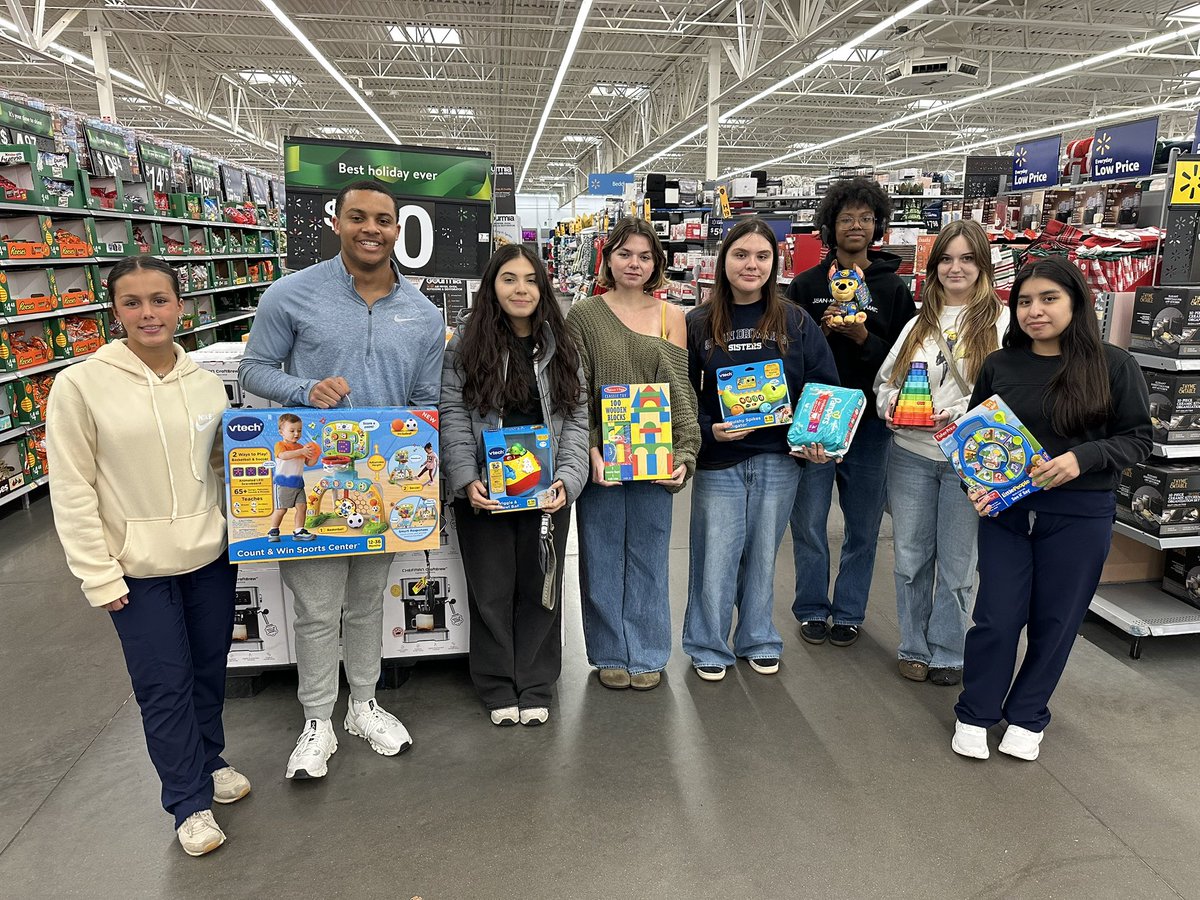 Siegel High Beta (@siegelbeta) on Twitter photo Siegel Betas came together to shop for our Angel Tree child. Giving back is one of the best parts of the season, and we’re so grateful to brighten someone’s holidays! <a href="/SiegelHighStars/">Siegel High School</a> <a href="/creasyl_shsprin/">Larry Creasy</a> Siegel Betas came together to shop for our Angel Tree child. Giving back is one of the best parts of the season, and we’re so grateful to brighten someone’s holidays! <a href="/SiegelHighStars/">Siegel High School</a> <a href="/creasyl_shsprin/">Larry Creasy</a>