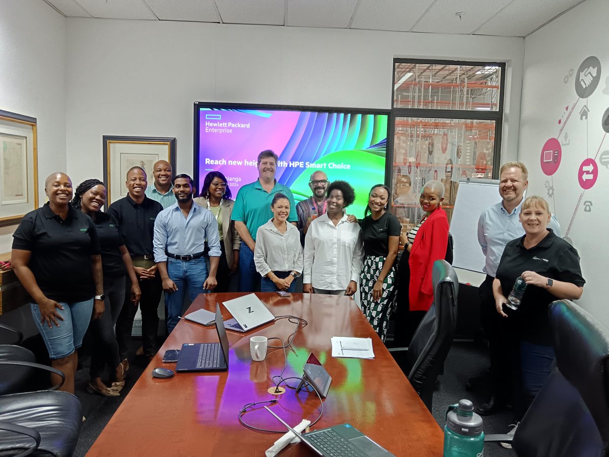 TarsusOnline's tweet image. We wrapped up the year with the #HPESmartChoice Purchase Program launch! Fully configured servers quoted in minutes, shipped in days—not weeks. Simplified processes save time, boost sales, and grow business. Plus, we enjoyed waffles 🧇, ice cream, and prizes! 
#TarsusDistribution