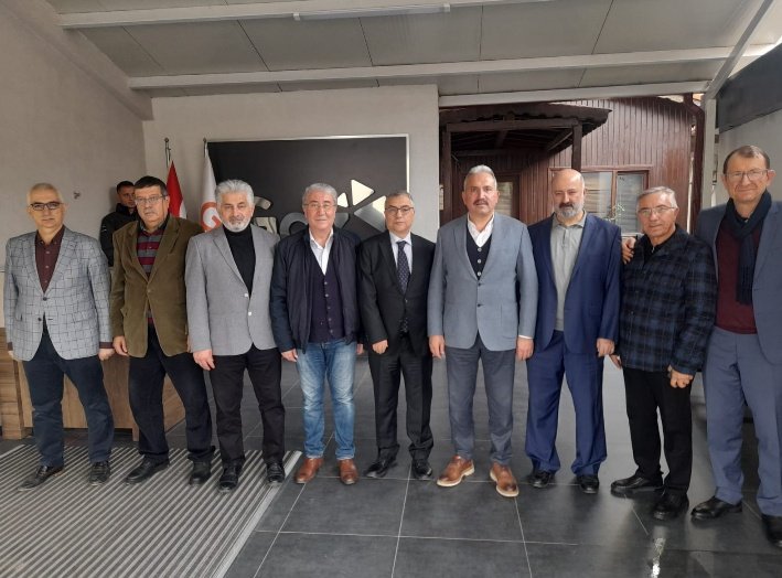 MMGIzmir's tweet photo. Mimar ve Mühendisler Grubu (MMG) İzmir Şube Yönetimi olarak  GDZ Genel Müdürü Uğur YÜKSEL ve Operasyon Direktörü Sefa PİŞKİNLEBLEBİCİ Bey'i ziyaret ettik. Gösterdikleri samimi ev sahipliği için kendilerine teşekkür ediyoruz. https://t.co/PvwyqFhuzm