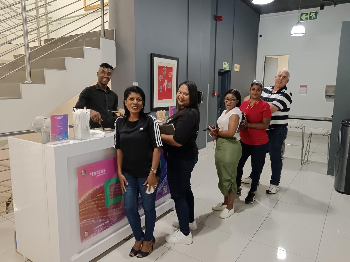 TarsusOnline's tweet image. We wrapped up the year with the #HPESmartChoice Purchase Program launch! Fully configured servers quoted in minutes, shipped in days—not weeks. Simplified processes save time, boost sales, and grow business. Plus, we enjoyed waffles 🧇, ice cream, and prizes! 
#TarsusDistribution