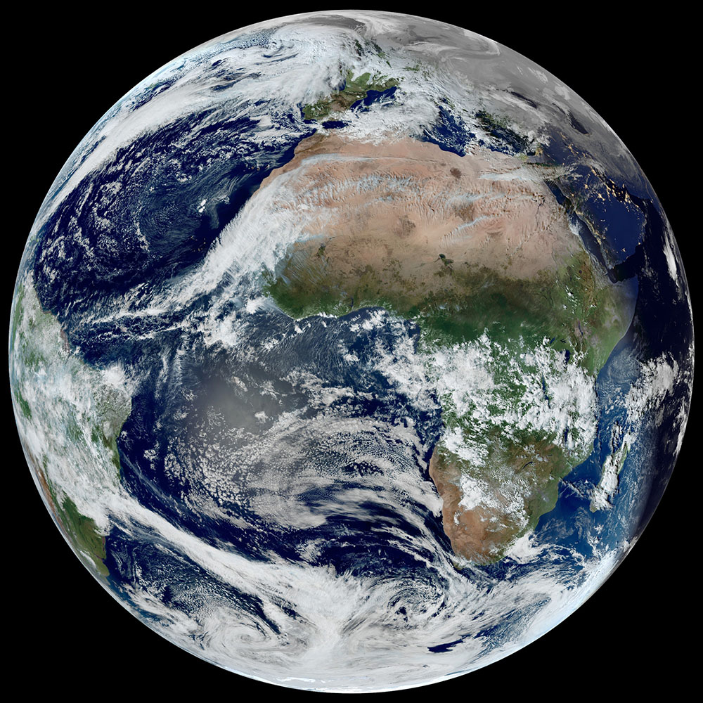 #MTG-I1 est déclaré opérationnel ce mercredi 4 décembre. Pour l'occasion, il devient #Meteosat-12. Ses instruments, FCI et LI font entrer la météorologie satellitaire dans une nouvelle ère. <a href="/meteofrance/">Météo-France</a> <a href="/eumetsat/">EUMETSAT</a>