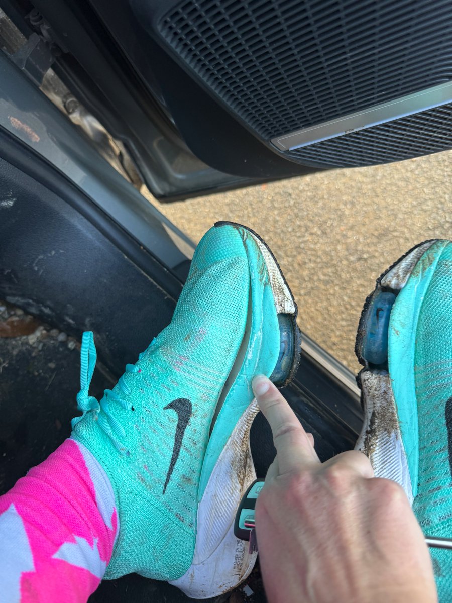 <a href="/kickscrew/">KICKS CREW</a> had for 2 weeks, your response - We are not able to provide a warranty on them once the shoes have been worn, as any damages are likely due to the wear and tear as the shoes are being worn. Please be wary of buying dodgy shoes from these guys.