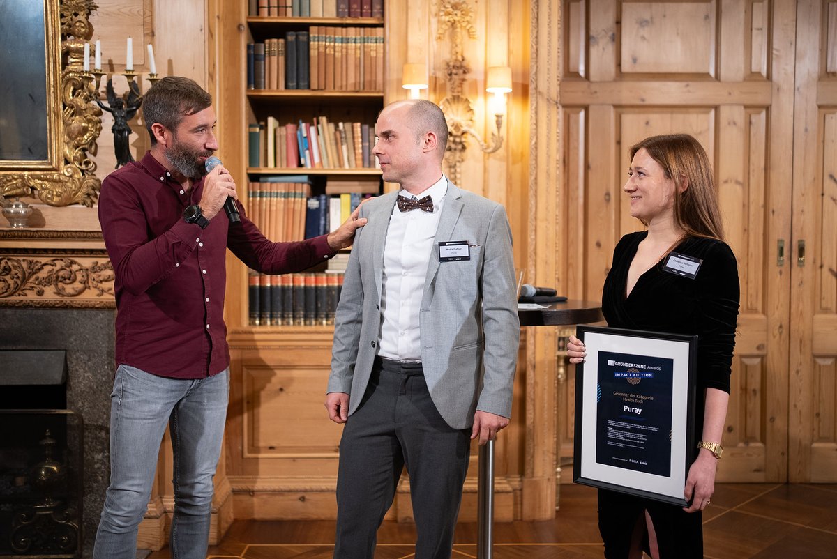 Aufstrebende Startups zu unterstützen, ist Herzensthema von Daniel Krauss <a href="/jobsoy/">Daniel Krauss</a>, CIO und Co-Gründer von Flix.💚 Bei den gestrigen <a href="/gruenderszene/">Gründerszene</a> Awards war er Teil der Jury, die Startups in fünf Kategorien auszeichnete.🏅 Im Vordergrund stand dabei der “Impact”, die positive