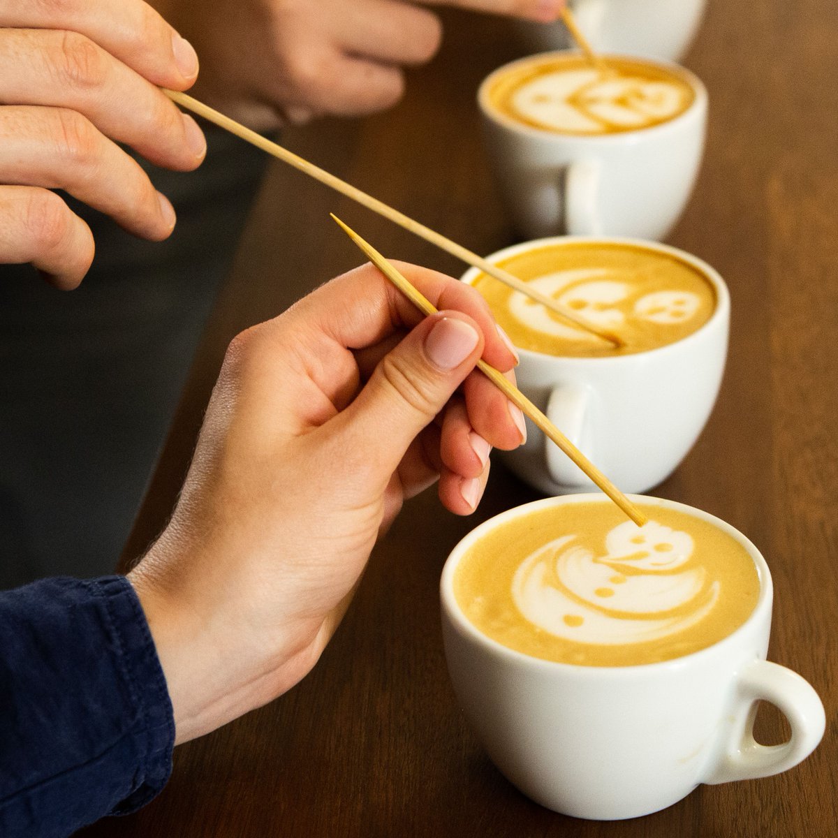 Still looking for a fun, Christmas activity to bring together friends, family or corporate teams? Join us for a Festive Latte Art workshop! Hosted at our roastery or your location, learn how to perfect your pour and create snowman latte art.
buff.ly/3YXPz4X
