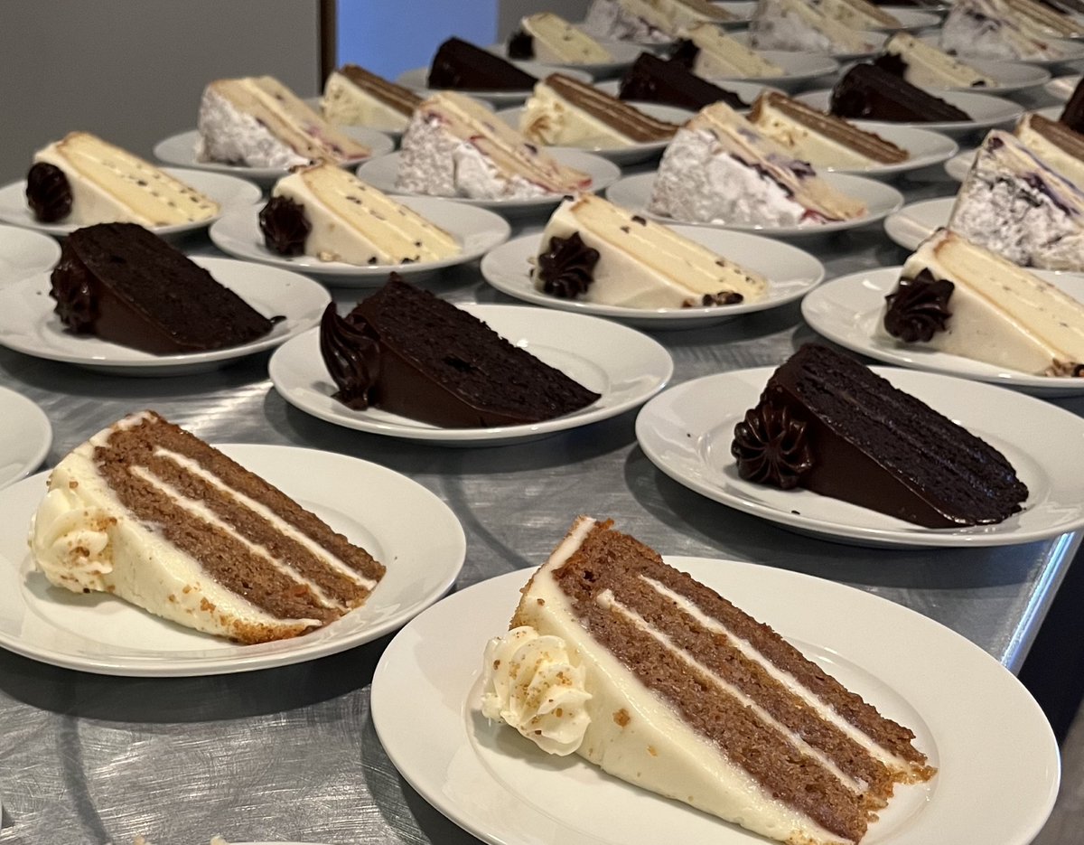 UTConferences's tweet photo. Why not have dessert for lunch and dinner? 🍰🍨

We offer many different varieties of desserts for your participants' sweet tooth.

On-site Catering Menu: https://t.co/ZY3xfinZ01

#utconferencecenter #utconferences #eventservices #catering https://t.co/TMy77nFxuC