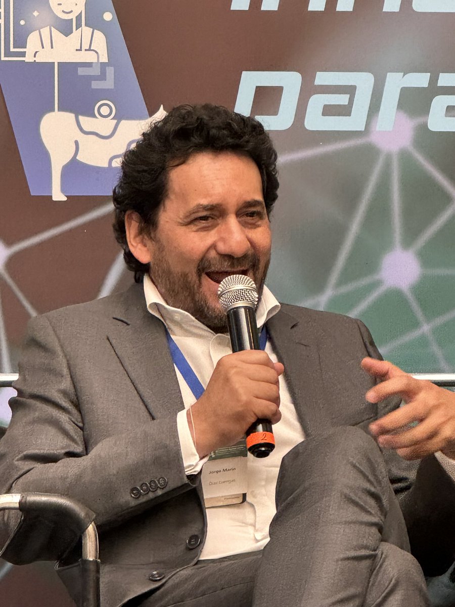 JorgeMarioDiazL's tweet photo. Desde la Primera cumbre de IA en el sector agropecuario: innovación y sostenibilidad para el futuro del agro. Un evento organizado por @SomosAGROSAVIA @MinAgricultura @Ministerio_TIC @UPRAColombia en vivo: https://t.co/1ZU3SBUt7J #AgroTIC https://t.co/hFRNs3cEJ2