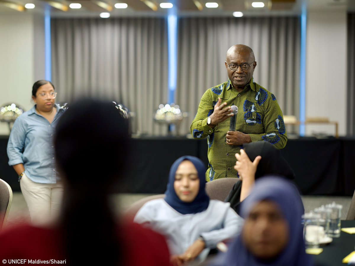 UNICEFMaldives's tweet photo. Children with disabilities face a range of barriers limiting their access to education, healthcare, protection &amp; social services.

We brought together persons with disabilities &amp; partners in the social sector for a 2-day training on disability inclusion in line with #IDPD. https://t.co/mMq4oCLx66