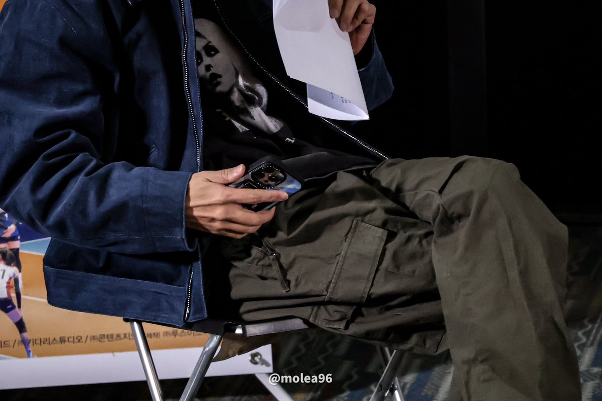 molae96's tweet photo. 241204 1승 메가토크 박정민

제발 그의 손을 보지마 https://t.co/KDilZGjbp1