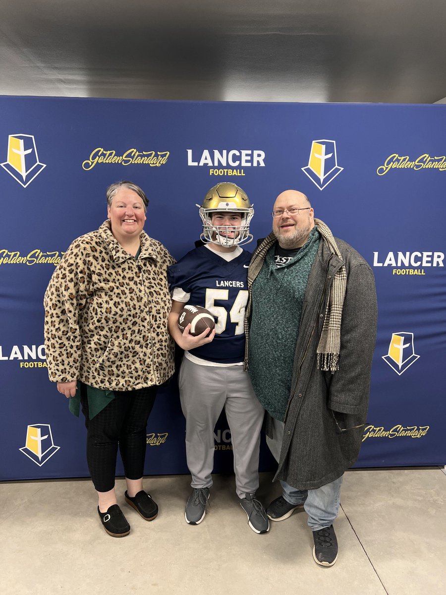 CallahanKowal's tweet photo. Thanks @MMULancersFB for having me and my family down on an individual visit!!! @mountmarty @prludemann https://t.co/tpwkpOSQxg