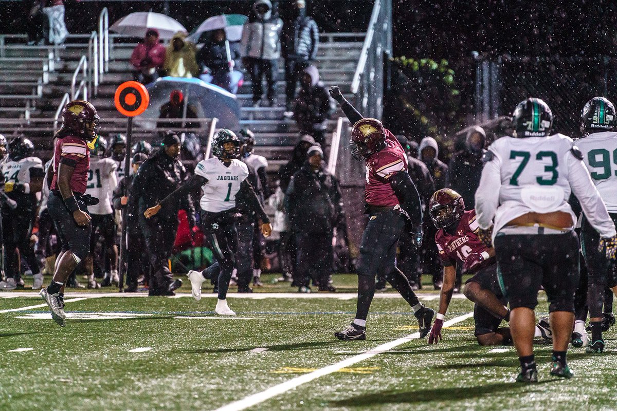 Abubacarr Juwara (@ajdime13) on Twitter photo Abubacarr Juwara
Olb/Edge CO 25’
Paint Branch HS
6’1 210
3.3 Gpa
44 Tackles
4.5 Sacks
7 TFls
Versatile, played whole front 7‼️
Looking for a home‼️
<a href="/Dos_G2/">Gil ƊȘ</a> <a href="/CoachKnee/">Michael Nesmith🏈</a> @coachlucaspb <a href="/MarylandVarsity/">Maryland Varsity</a> <a href="/MarylandHigh/">Maryland High School Sports</a> <a href="/PrepRedzoneMD/">Prep Redzone Maryland</a>
hudl.com/v/2QF3yz Abubacarr Juwara
Olb/Edge CO 25’
Paint Branch HS
6’1 210
3.3 Gpa
44 Tackles
4.5 Sacks
7 TFls
Versatile, played whole front 7‼️
Looking for a home‼️
<a href="/Dos_G2/">Gil ƊȘ</a> <a href="/CoachKnee/">Michael Nesmith🏈</a> @coachlucaspb <a href="/MarylandVarsity/">Maryland Varsity</a> <a href="/MarylandHigh/">Maryland High School Sports</a> <a href="/PrepRedzoneMD/">Prep Redzone Maryland</a>
hudl.com/v/2QF3yz