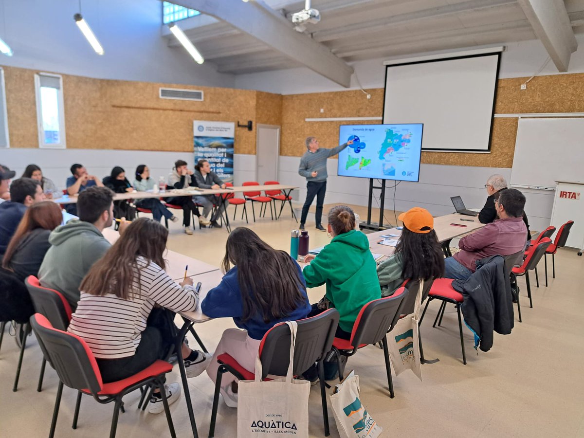 Quim Comas (@quim_comas) on Twitter photo Visita molt profitosa dls estudiants dl #MasterH2OUdG als arrossars d'<a href="/AJUNTAMENTPALS/">Ajuntament de Pals</a>, mesures d'estalvi #H2O a <a href="/lesmedes/">Camping les Medes🏕</a>, Ter Vell amb <a href="/ConsorciTer/">Consorci del Ter</a> <a href="/PECT_Aigua/">Projecte HidroNet BaixTer</a> i debat amb F.Camps i Junta <a href="/aiguabaixter/">Aigua Baix Ter</a>, acompanyats d <a href="/16365anna/">ANNA RIBAS PALOM</a> i <a href="/jospueyo/">Josep Pueyo-Ros</a>, moltíssimes gràcies als amfitrions! Visita molt profitosa dls estudiants dl #MasterH2OUdG als arrossars d'<a href="/AJUNTAMENTPALS/">Ajuntament de Pals</a>, mesures d'estalvi #H2O a <a href="/lesmedes/">Camping les Medes🏕</a>, Ter Vell amb <a href="/ConsorciTer/">Consorci del Ter</a> <a href="/PECT_Aigua/">Projecte HidroNet BaixTer</a> i debat amb F.Camps i Junta <a href="/aiguabaixter/">Aigua Baix Ter</a>, acompanyats d <a href="/16365anna/">ANNA RIBAS PALOM</a> i <a href="/jospueyo/">Josep Pueyo-Ros</a>, moltíssimes gràcies als amfitrions!