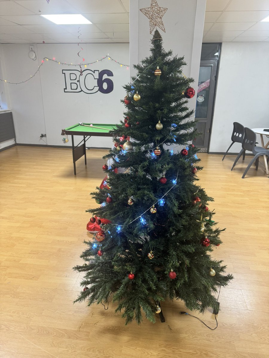 baxterbc6's tweet image. The amount of effort put in to decorating 6th form has gone to new levels.