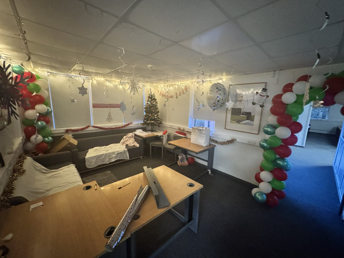 baxterbc6's tweet image. The amount of effort put in to decorating 6th form has gone to new levels.