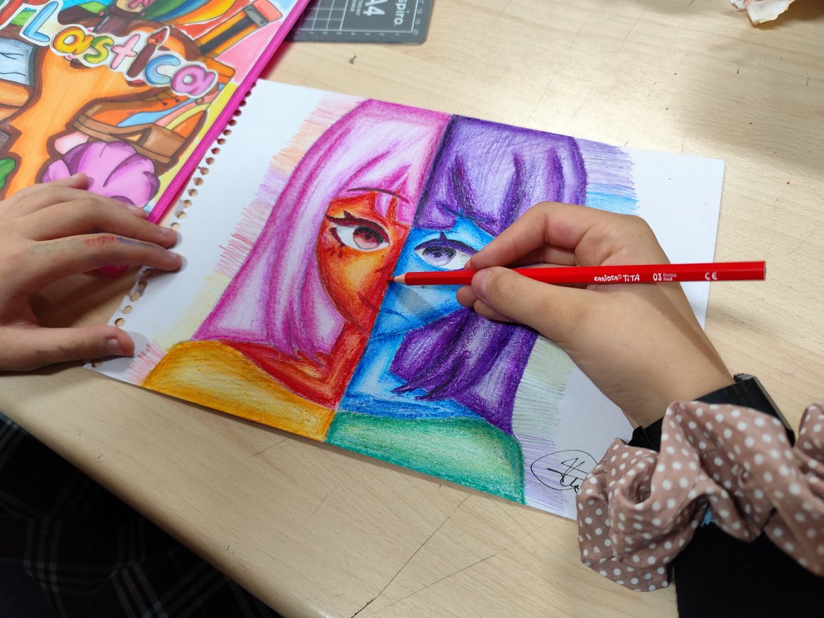 jaimemunne's tweet photo. #ABP Los alumnos de primero de secundaria  de @ColegioSalliver aprenden cuáles son los colores calidos y fríos a través de esta divertida actividad #epva #arts #crecerenconfianza https://t.co/BGq9WmBpzt