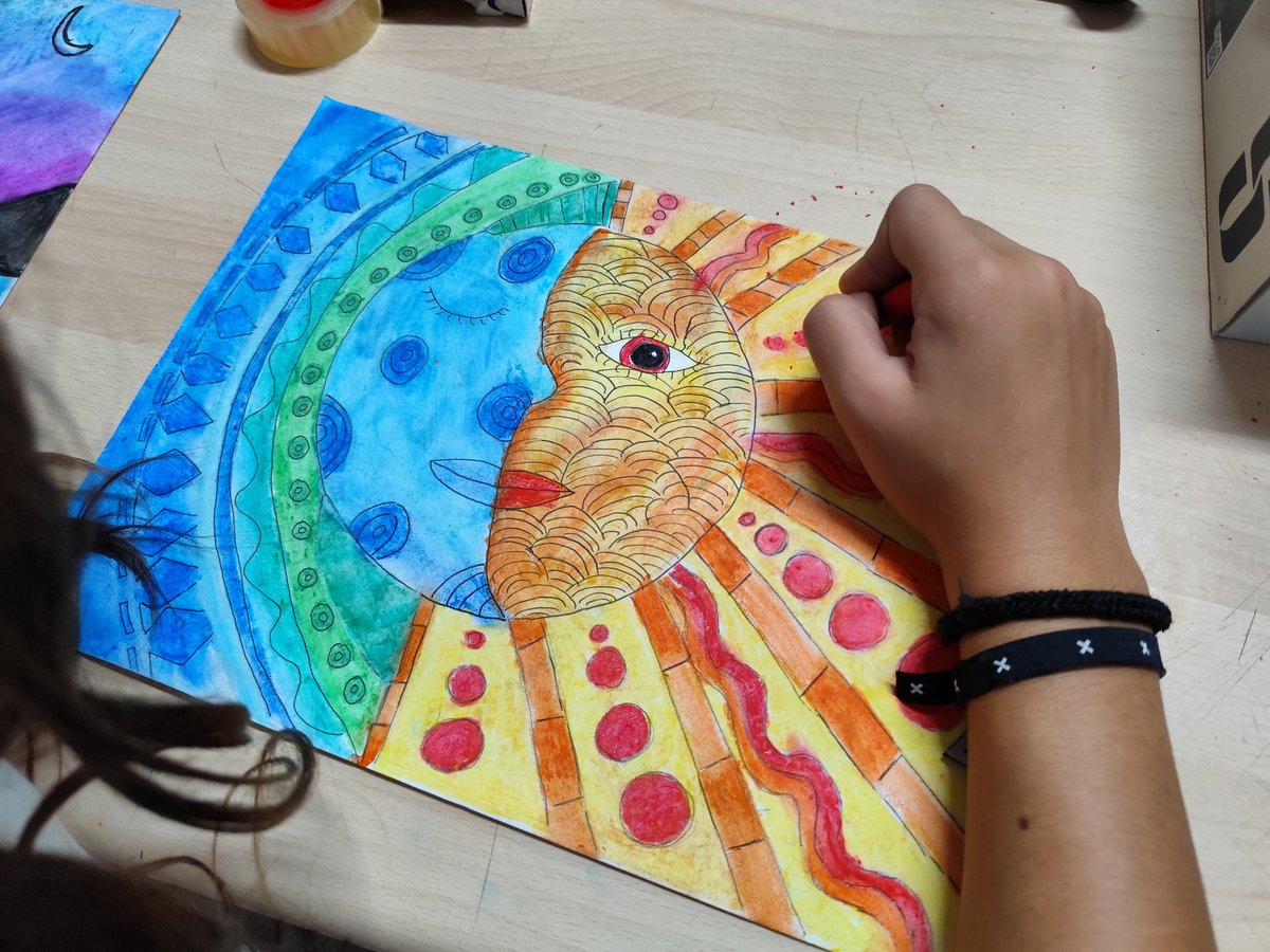 #ABP Los alumnos de primero de secundaria  de <a href="/ColegioSalliver/">ColegioSalliver</a> aprenden cuáles son los colores calidos y fríos a través de esta divertida actividad #epva #arts #crecerenconfianza