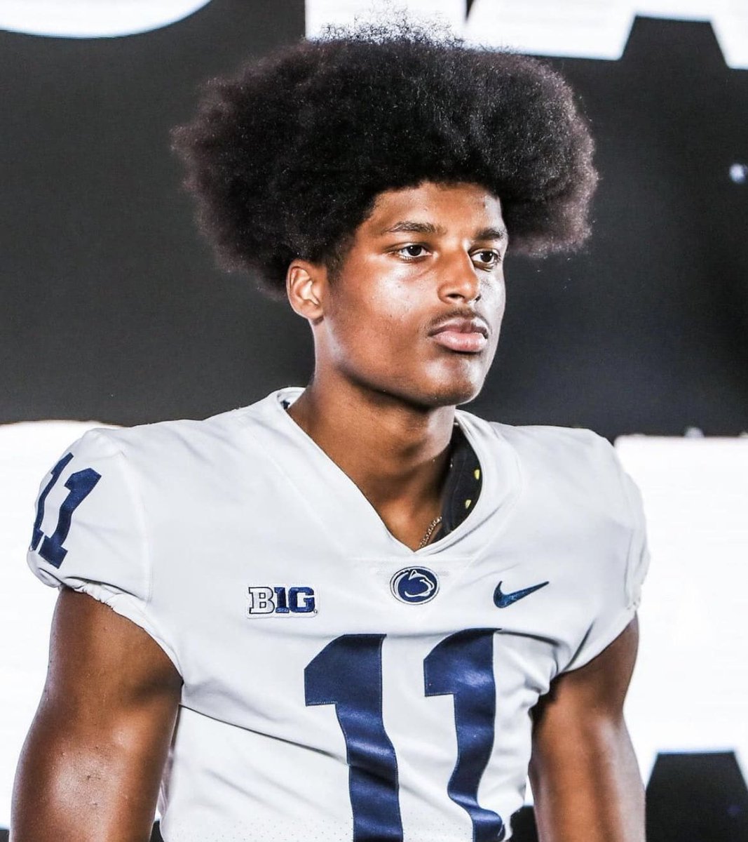 “We would have been recruiting you whether that was your dad or not.”

LaVar Arrington II is officially a Penn State Nittany Lion. nittanysportsnow.com/2024/12/penn-s…